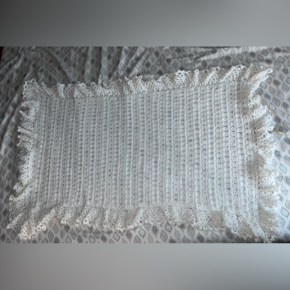White baby handmade crochet blanket with crotchet hat. 28inx46in hat 0-6mo.